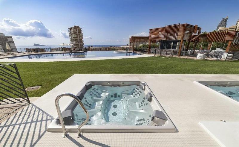 Sunset Drive 90210 Apartment เบนิดอร์ม ภายนอก รูปภาพ