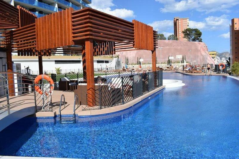 Sunset Drive 90210 Apartment เบนิดอร์ม ภายนอก รูปภาพ